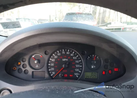 2005 Ford Focus Zx4 из США, поврежденный, VIN 1FAFP34N85W251887